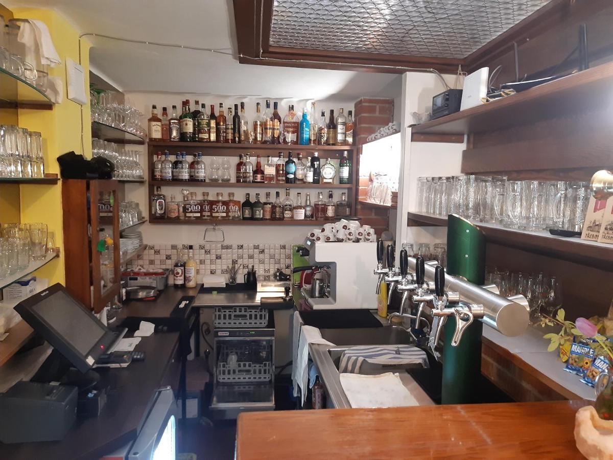 Hotel Rozmberska Basta Trzeboń Zewnętrze zdjęcie